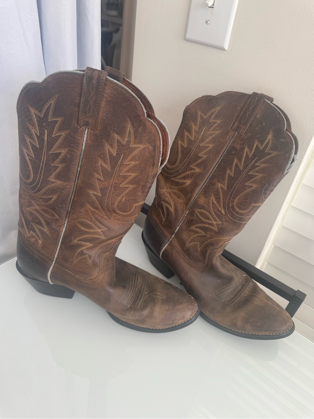Ariat Brown Leather Western Boots With Tonal Stitching Country Western Sz 9b